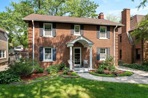 4958 N Cumberland, Whitefish Bay, WI 53217