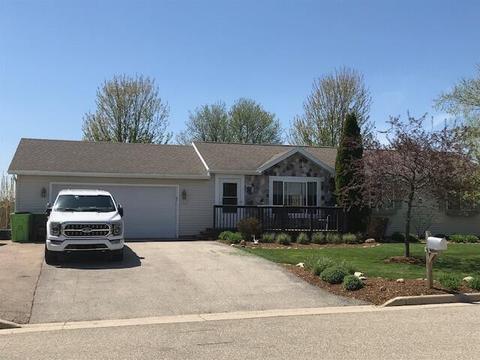 119 Westgate, Iron Ridge, WI 53035