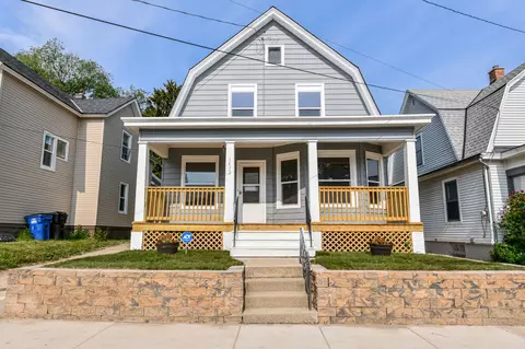 1432 Lasalle, Racine, WI 53404
