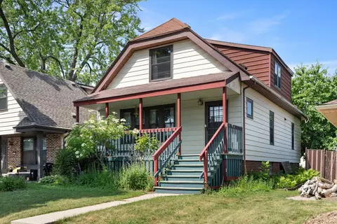 3627 S Kansas, Milwaukee, WI 53207