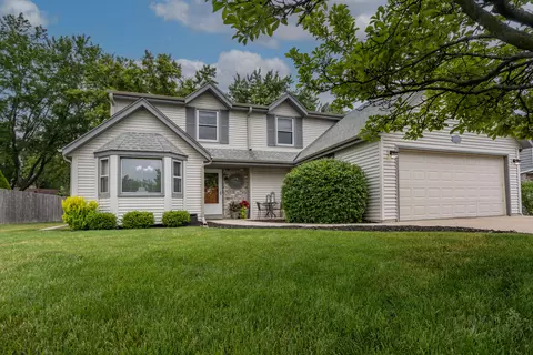 w155n7831 Rosewood, Menomonee Falls, WI 53051