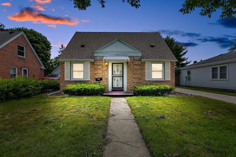 2329 Gilson, Racine, WI 53403