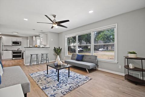 1106 S 122nd, West Allis, WI 53214