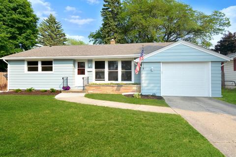 2619 Johnson, Kenosha, WI 53143