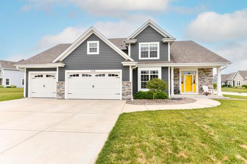1715 Moccasin, Waukesha, WI 53189
