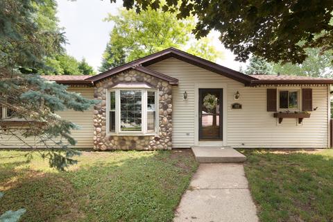 922 Wheelock, Hartford, WI 53027