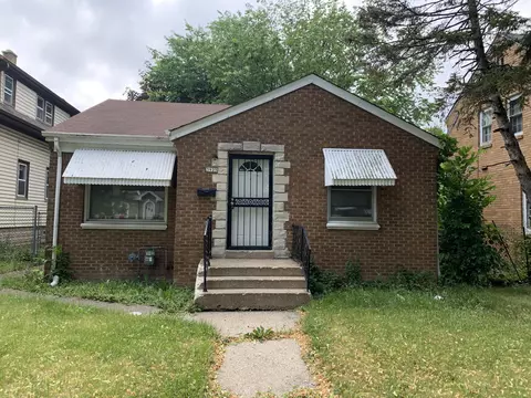 3925 N 36th, Milwaukee, WI 53216