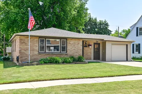 809 Manistique, South Milwaukee, WI 53172