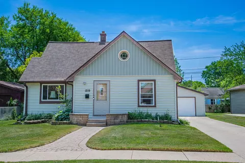 1219 Lombard, Racine, WI 53402