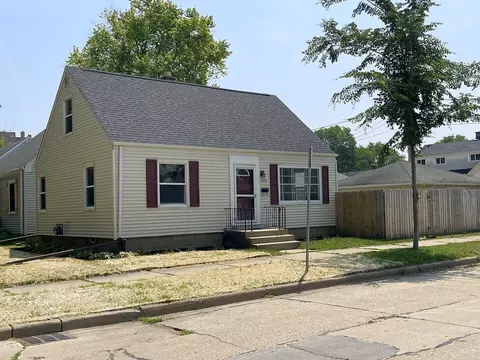3036 S 32nd, Milwaukee, WI 53215