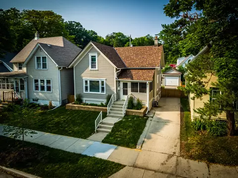 7312 St James, Wauwatosa, WI 53213