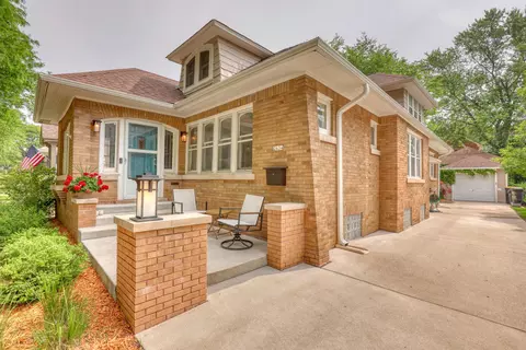 2634 N 69th, Wauwatosa, WI 53213