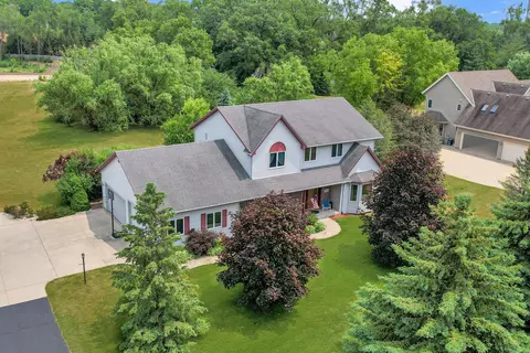 30945 Royal Hl, Burlington, WI 53105
