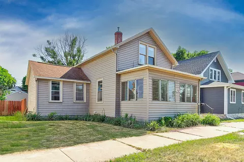 1722 Winnebago, La Crosse, WI 54601