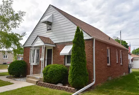 2802 E Allerton, Saint Francis, WI 53235