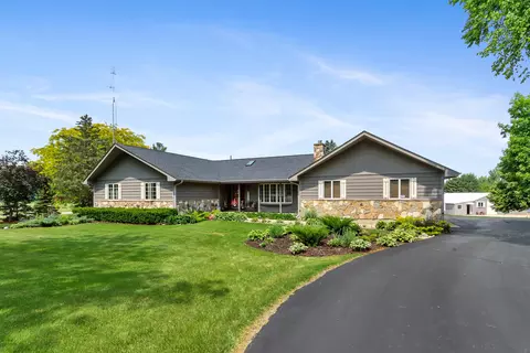 n1643 Center Drive, Bloomfield, WI 53128