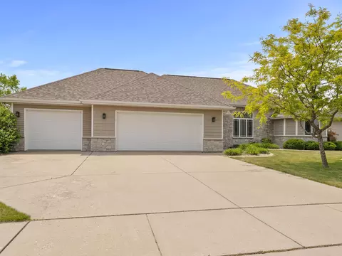 397 Cross Gate, De Pere, WI 54115