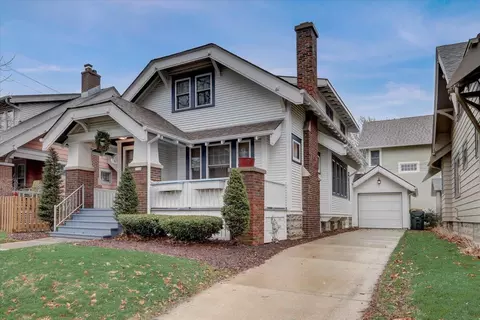 3504 N Cramer, Shorewood, WI 53211