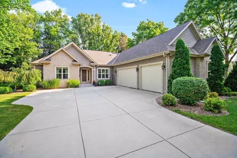 7800 W Evergreen, Mequon, WI 53097