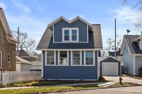 715 Chicago, Racine, WI 53405