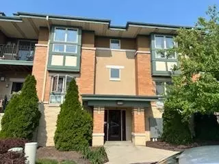 15271 W Library #2, New Berlin, WI 53151