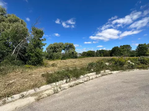 Lt8 Upland Ridge, New Berlin, WI 53151
