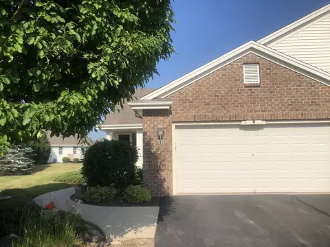 867 Sweetbriar #19, Elkhorn, WI 53121