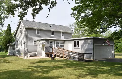 833 N Riverside, Silver Lake, WI 53170