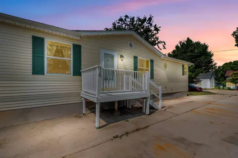 437 N Main, Fall River, WI 53932 photo 1