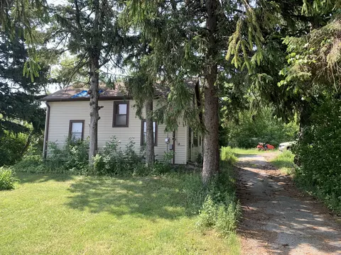 119 W College, Oak Creek, WI 53154