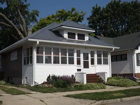2118 Summit, Racine, WI 53404