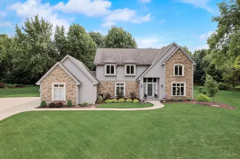 386 Nickelby, Delafield, WI 53018