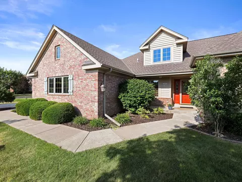 10926 N Essex, Mequon, WI 53092