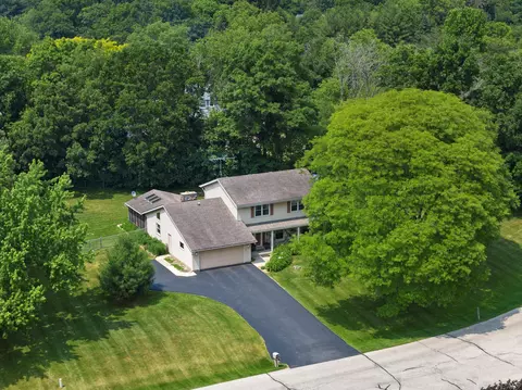 w316s725 Hidden, Delafield, WI 53018