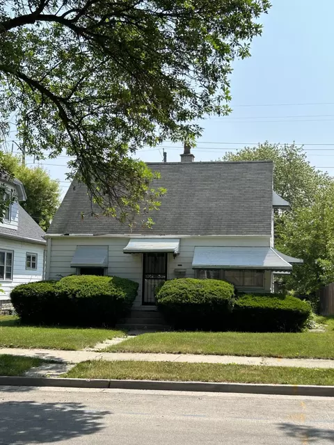 4744 N 21st, Milwaukee, WI 53209