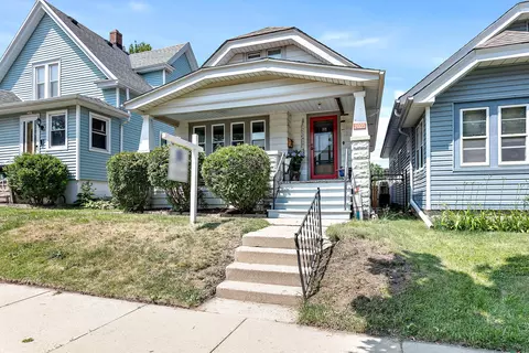 2005 S 71st, West Allis, WI 53219