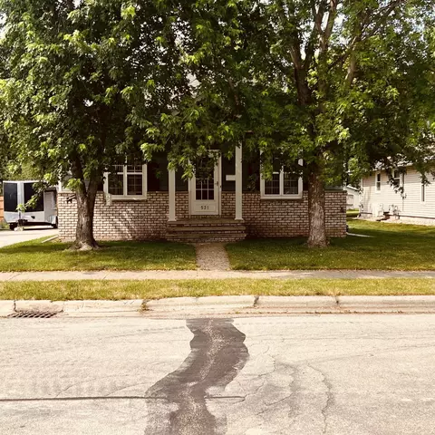 531 Robbins, Seymour, WI 54165
