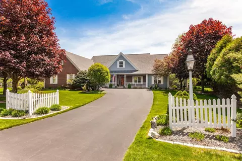n27w26273 Crestview, Pewaukee, WI 53072