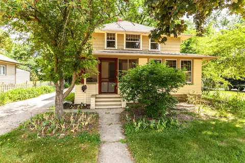 437 State, Oconomowoc, WI 53066