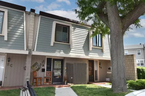 3333 5th #5B, South Milwaukee, WI 53172