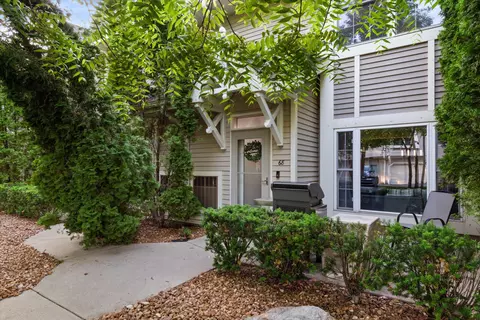6195 Walnut #68, Cudahy, WI 53110
