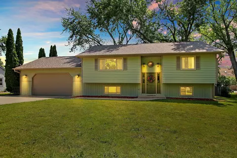 12161 222nd, Bristol, WI 53104