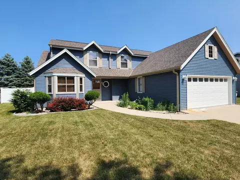 8150 S Wildwood, Oak Creek, WI 53154