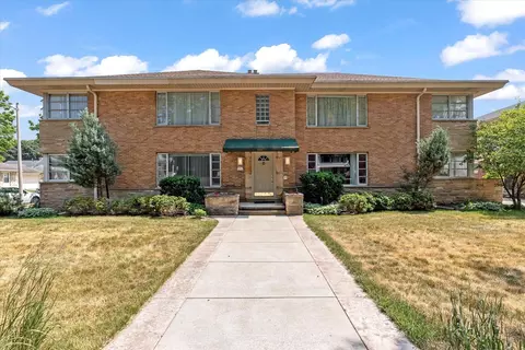 9407 W North, Wauwatosa, WI 53226