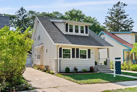 3829 N Cramer, Shorewood, WI 53211