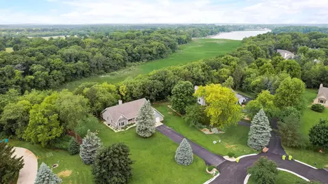 775 N Forest Rdg, Summit, WI 53066