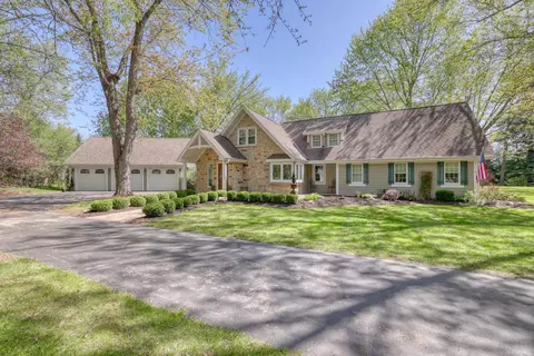 320 Caernarvon, Wales, WI 53183