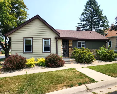 419 N Monroe, Watertown, WI 53098