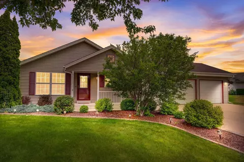 29516 Eagle Rdg, Burlington, WI 53105