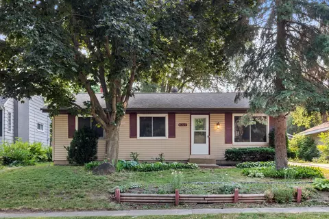 6327 N 102nd, Milwaukee, WI 53225